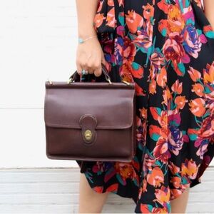 Vintage Navy Willis Coach Bag 9927